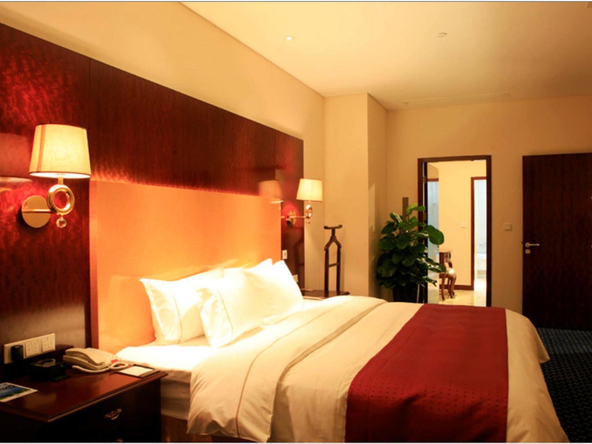 Teda International Club Hotell Tianjin Exteriör bild